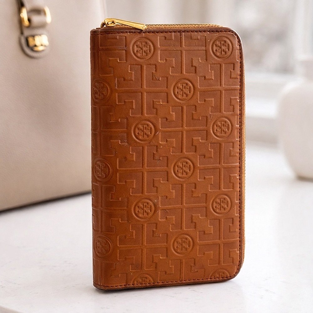 Tory Burch Embossed Logo Zip Wallet in Brown with Gold Hardware - Picture 2 of 14